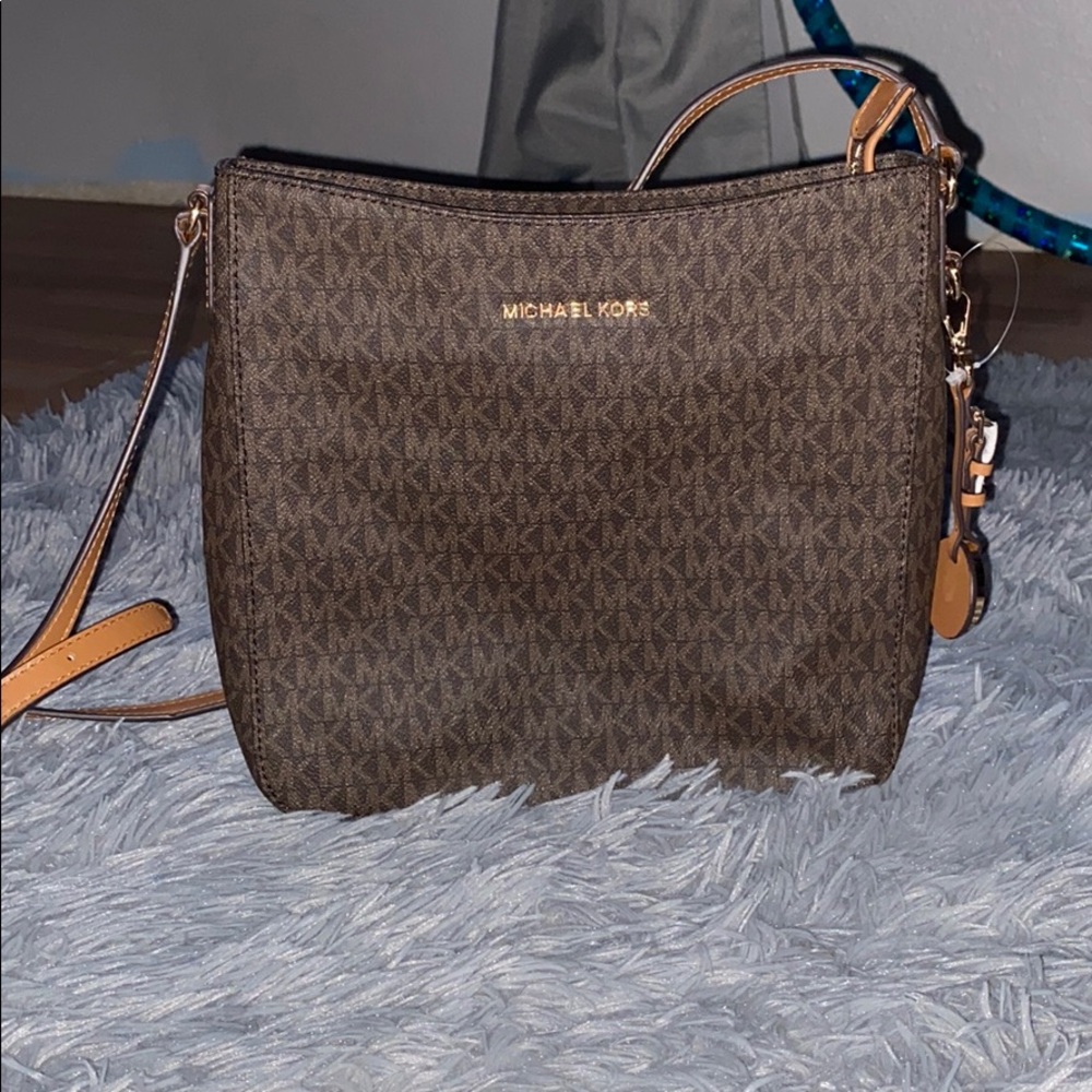 Michael Kors Jet Set Messenger Bag
